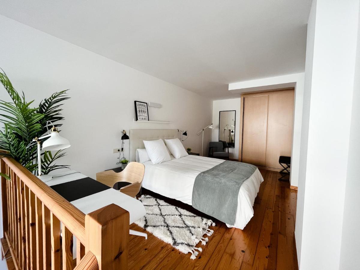 Apartamentos Ciudad Santiago 圣地亚哥－德孔波斯特拉 外观 照片