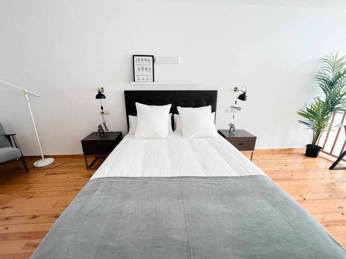 Apartamentos Ciudad Santiago 圣地亚哥－德孔波斯特拉 外观 照片