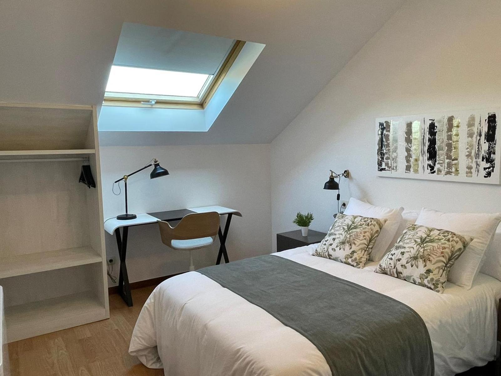 Apartamentos Ciudad Santiago 圣地亚哥－德孔波斯特拉 客房 照片