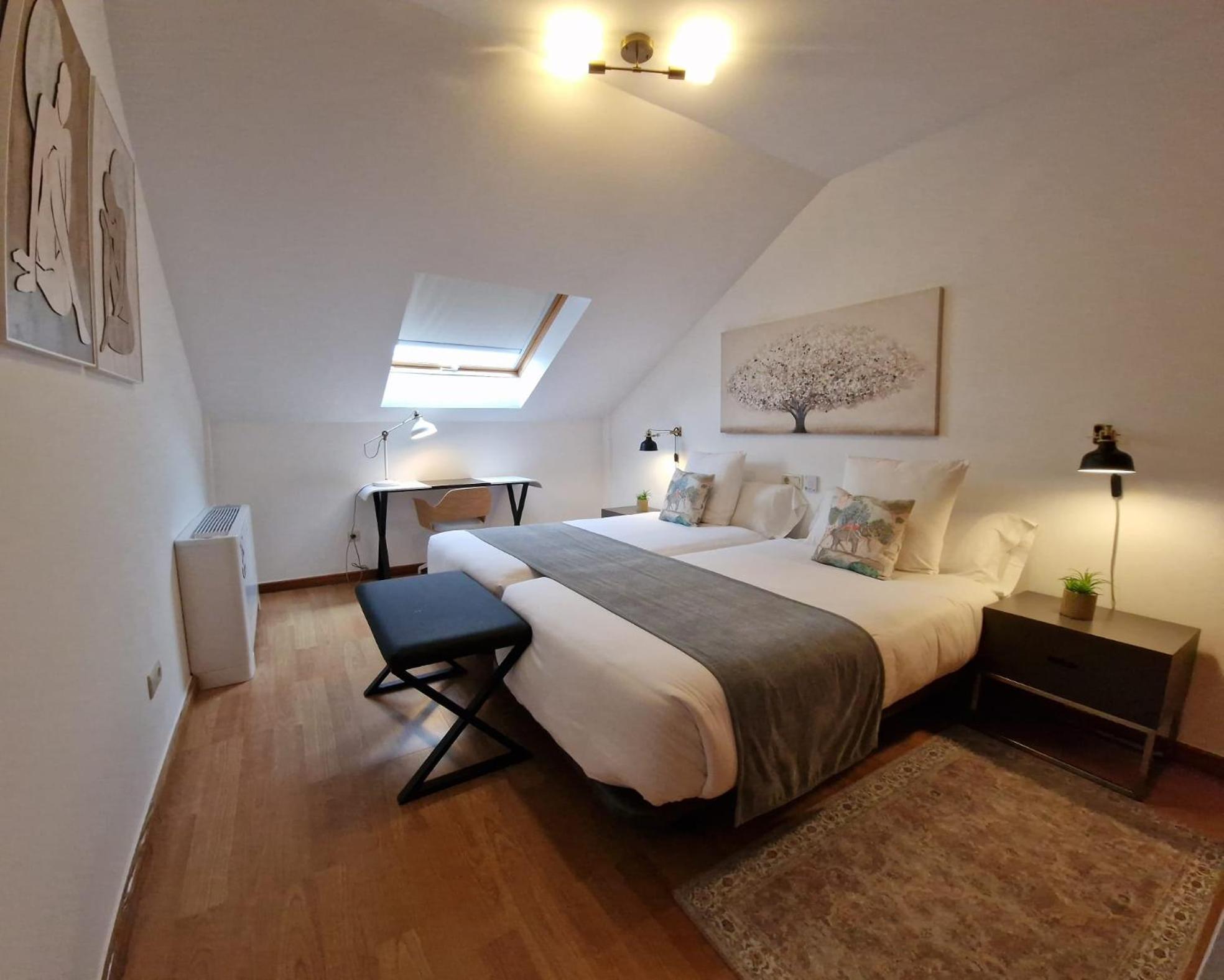 Apartamentos Ciudad Santiago 圣地亚哥－德孔波斯特拉 外观 照片