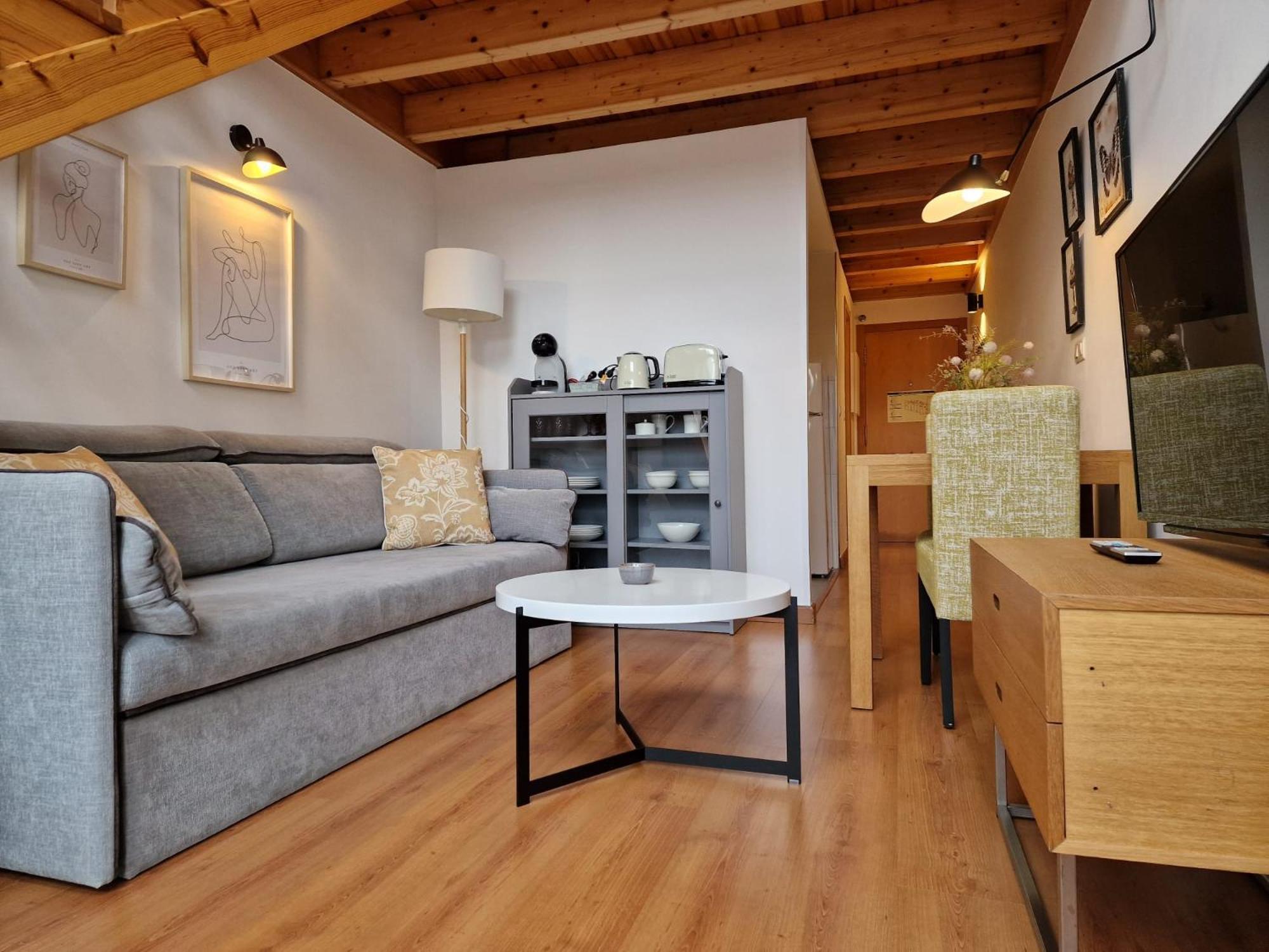 Apartamentos Ciudad Santiago 圣地亚哥－德孔波斯特拉 外观 照片